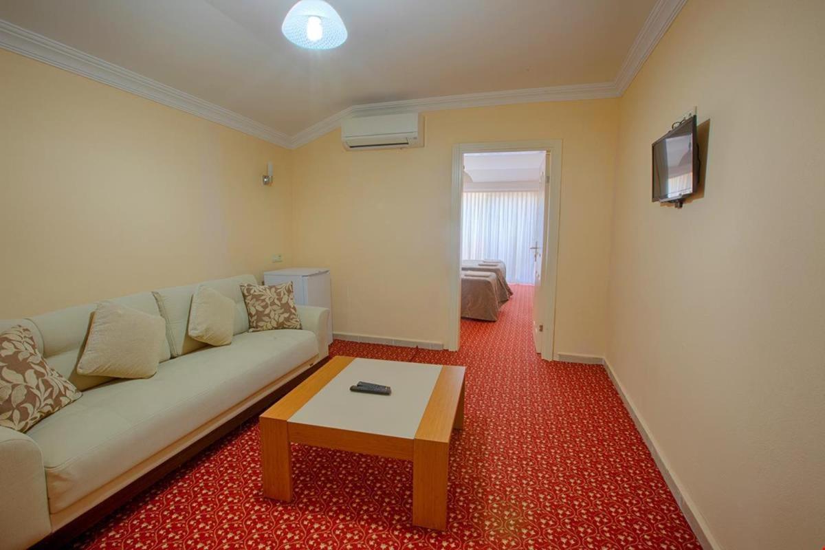 Azak Blue Otel Okurcalar Extérieur photo